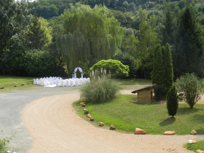 Domaine des Pierres Dorées_69620 TERNAND_8